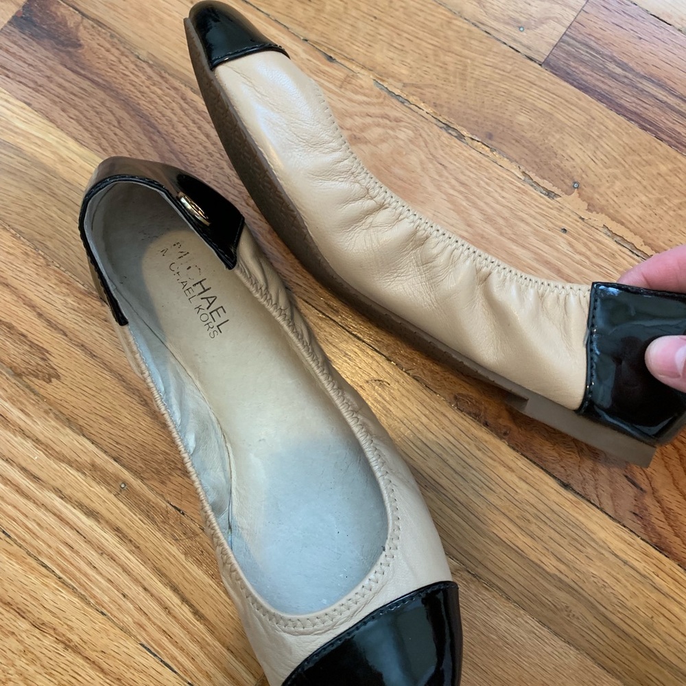 Michael Kors Flats Size 7.5 - Picture 3 of 7